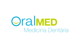 Logótipo da OralMed, empresa cliente da uMan Xpert no setor da saúde.